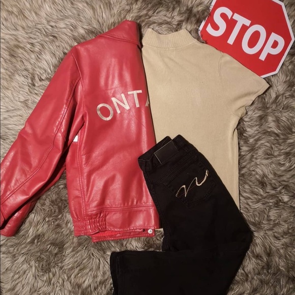 Vintage Beige Mock Neck T-shirt - Picture 2 of 2